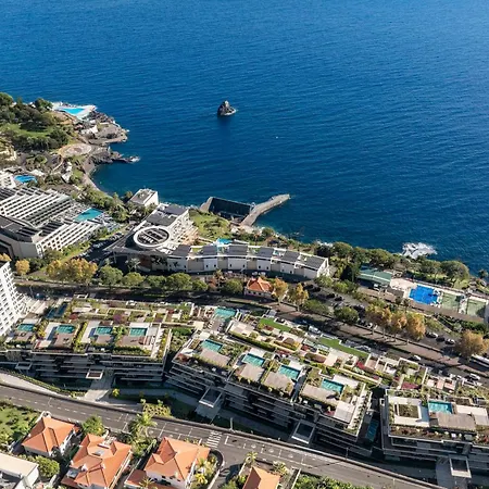 Savoy Monumentalis Iv Luxury And Unmatched Views * 丰沙尔