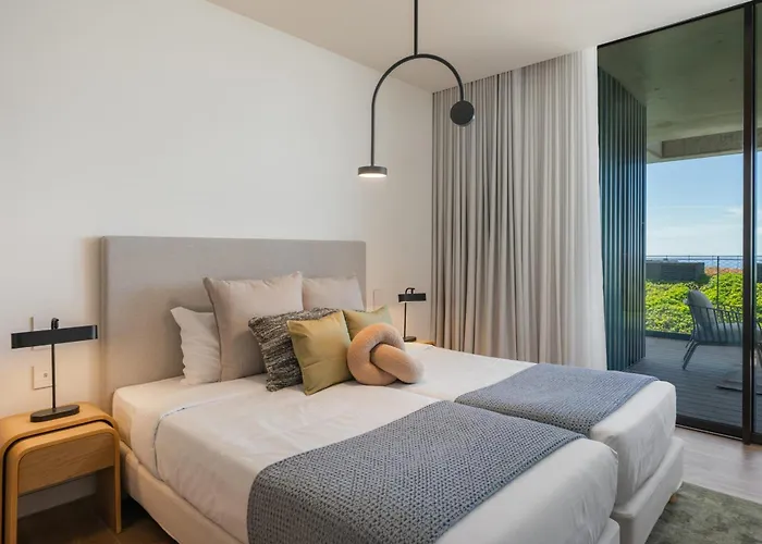 Savoy Monumentalis Iv By An Island